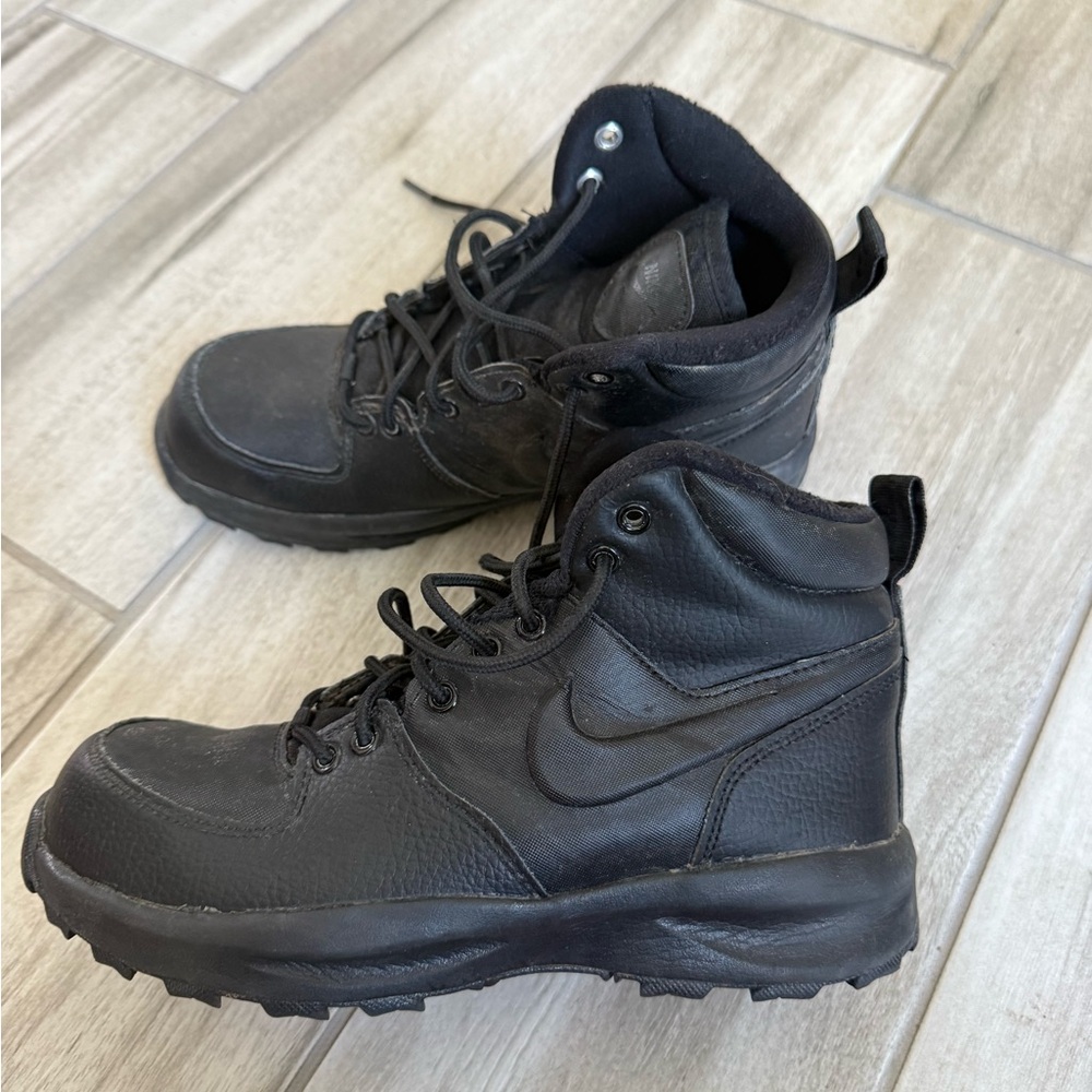 Nike boots